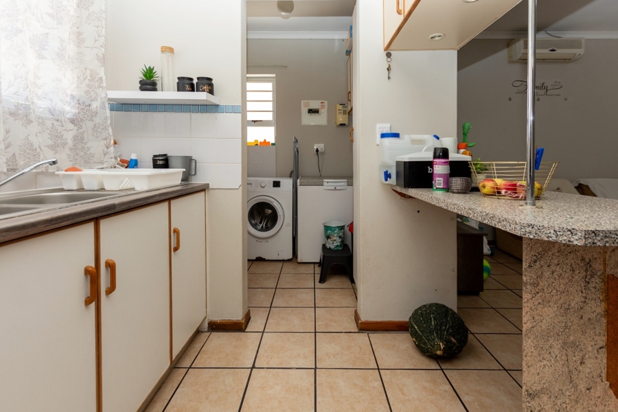 2 Bedroom Property for Sale in Laaiplek Western Cape